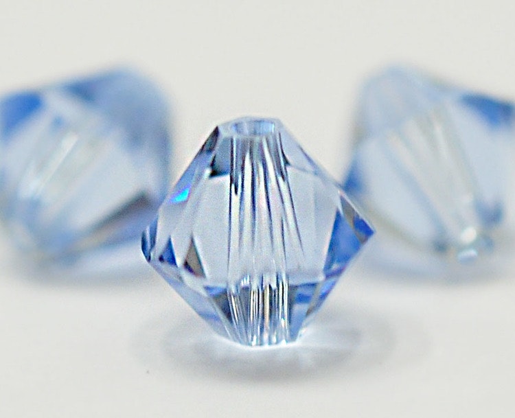 Swarovski 4 mm bicone ljusblå, 1 st