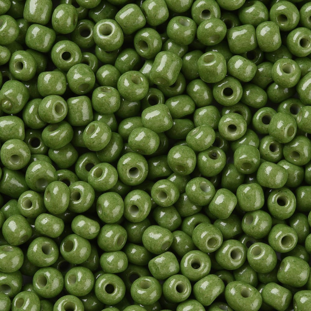 Seed beads 4 mm oliv, ca 150 st