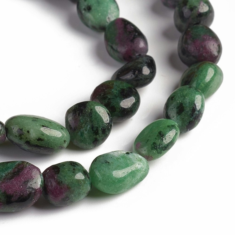 Ruby Zoisite nuggets, 1 sträng