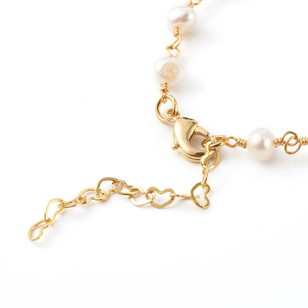 Guldfärgad armbandslänk med sötvattenspärlor, 1 st