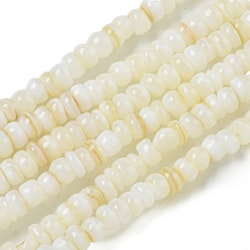 Snäckskalsrondeller 4x2 mm natur, 1 sträng