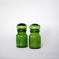 Grønt apotekerglass med lokk