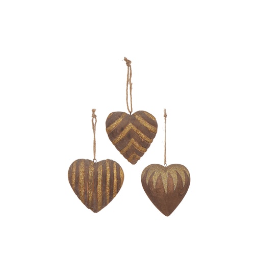 Hängande hjärta i brunt trä med mönster i guld