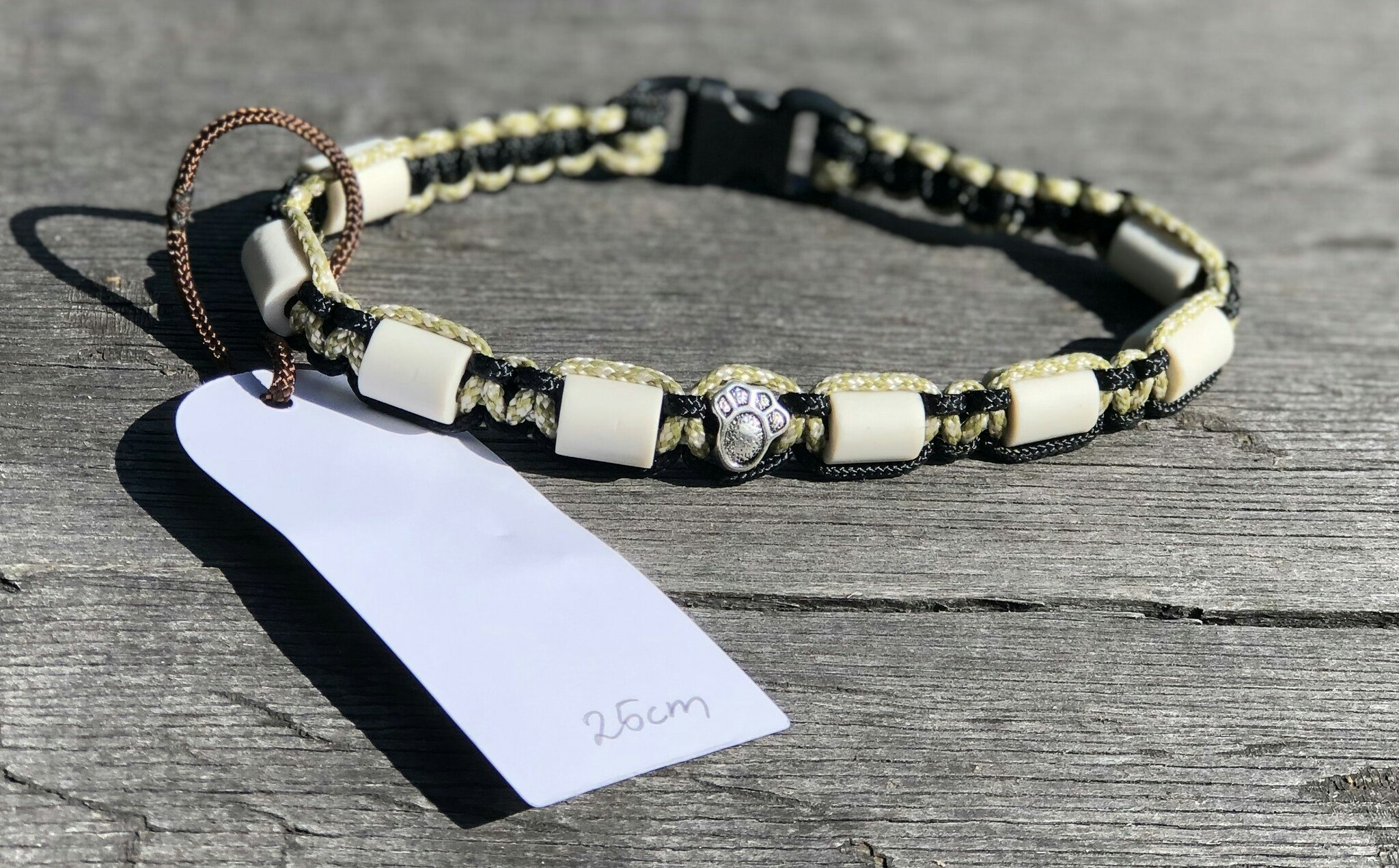 25 cm fästinghalsband Svart/Moss&Cream