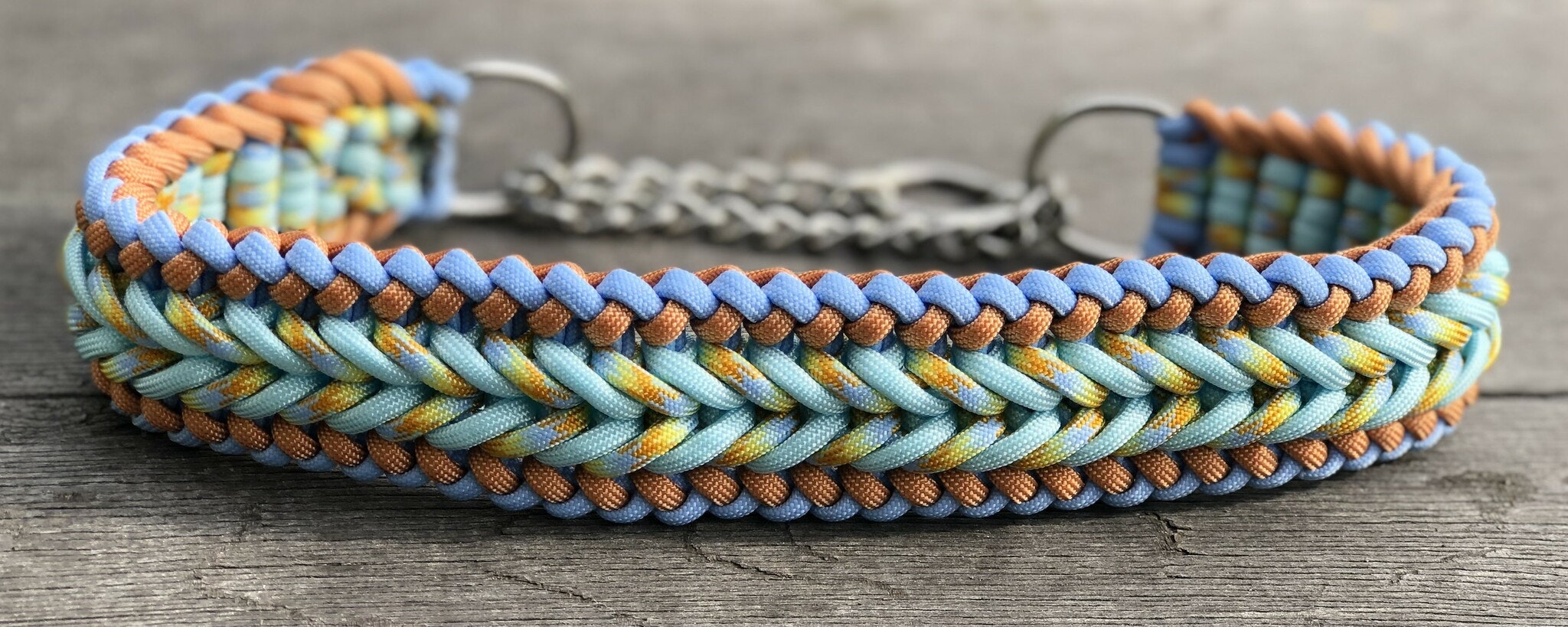 Halsband 42 cm Miami Mix with a twist halvstryp