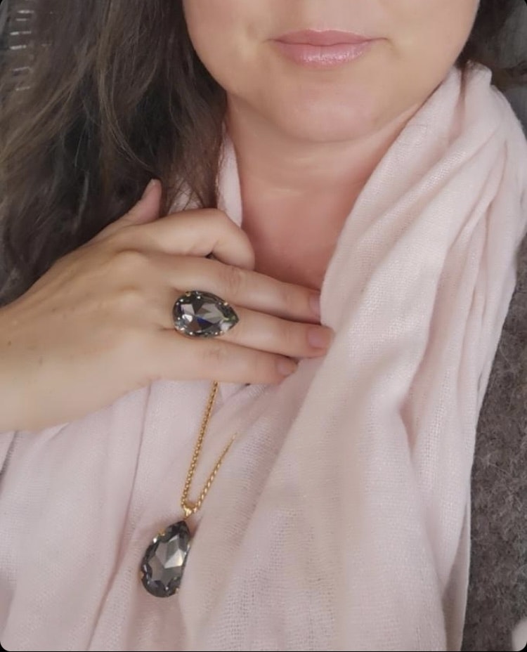 Daphne ring, mange farger, gull eller rhodium