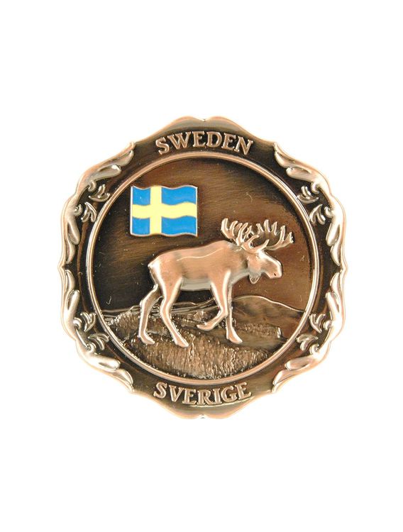 Magnet metall gående älg och svensk flagga
