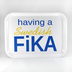 Bricka Swedish FIKA vit / gul / blå