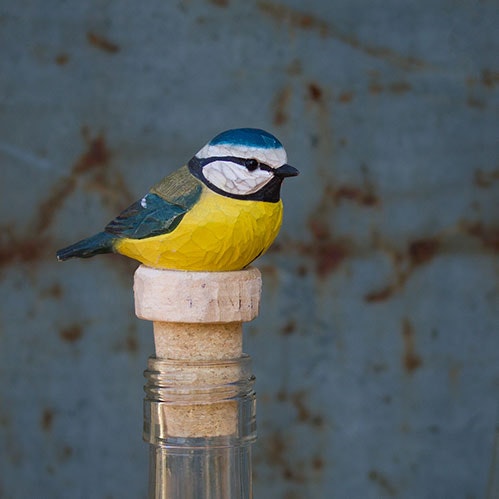 Bottle cap Blue tit, hand-carved in wood