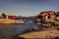 Postcard: Boathouses, 170 x 115 mm