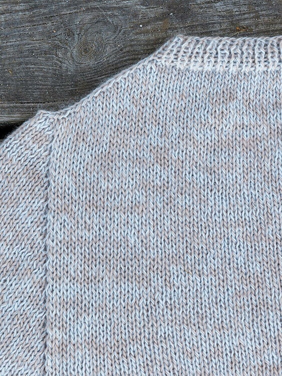 1699  Soft cardigan