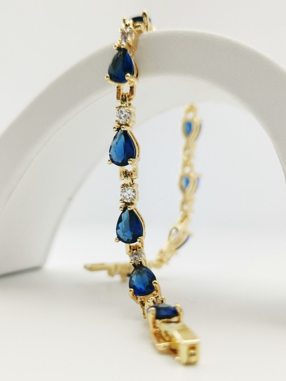 BLUE DEW Chain Bracelet