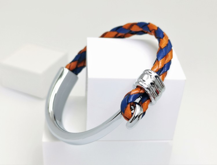 Concept Orange Blue Leather Metal Armband bild 3, vacker kombination av stainless steel samt läder. Perfekt present.