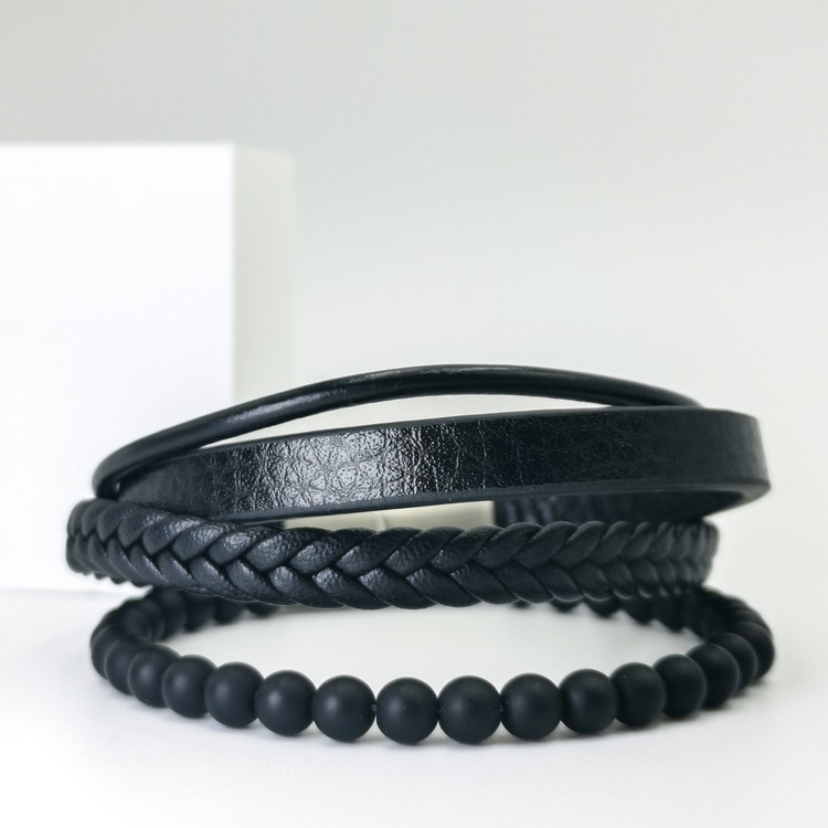 Leather &amp; Pearl Black Bracelet Men - SWEVALI