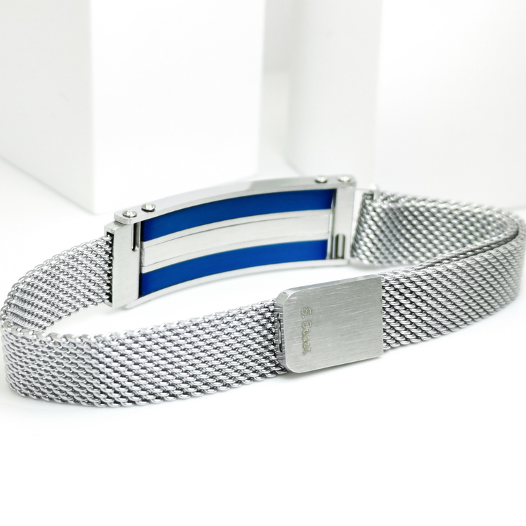 Confident Blue Metal Armband  Bild 3 är en otroligt snygg och elegant herr armband. Hög kvalité Stainless Steel 316 L. Perfekt smycke för present