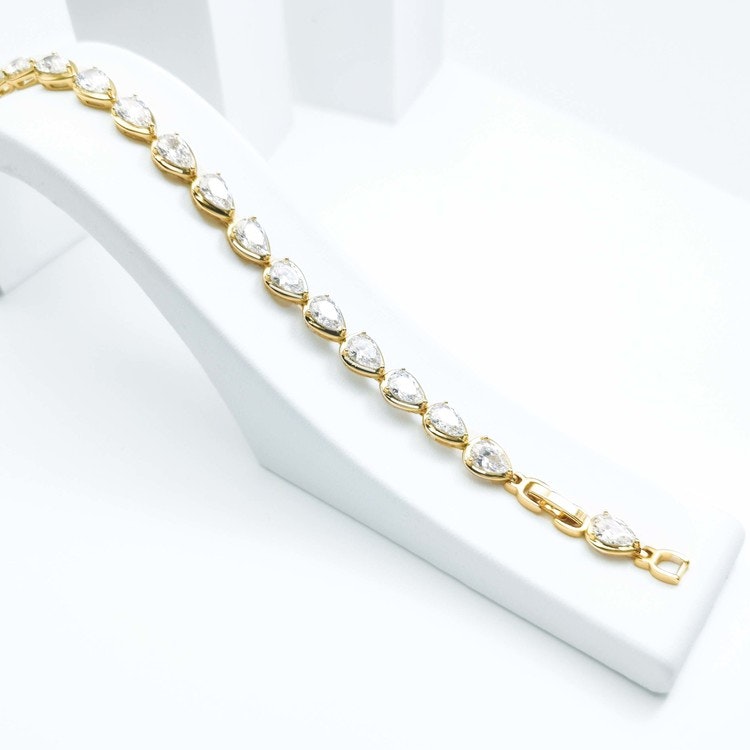 Crystal Clear River Gold Edition Bracelet - SWEVALI