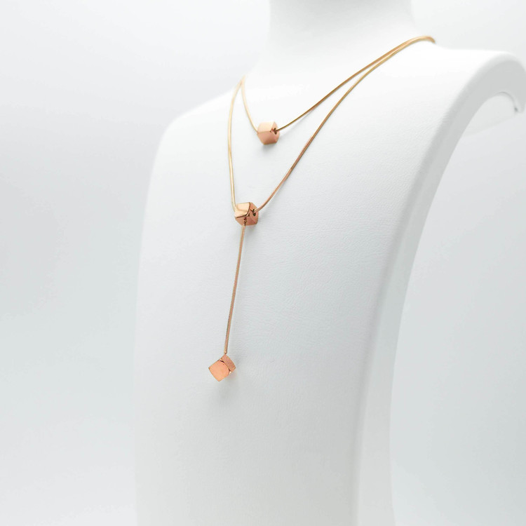 Charisma Luck Orbits bild 4 Dam halsband. Modern, stilren och exklusive Smycke.