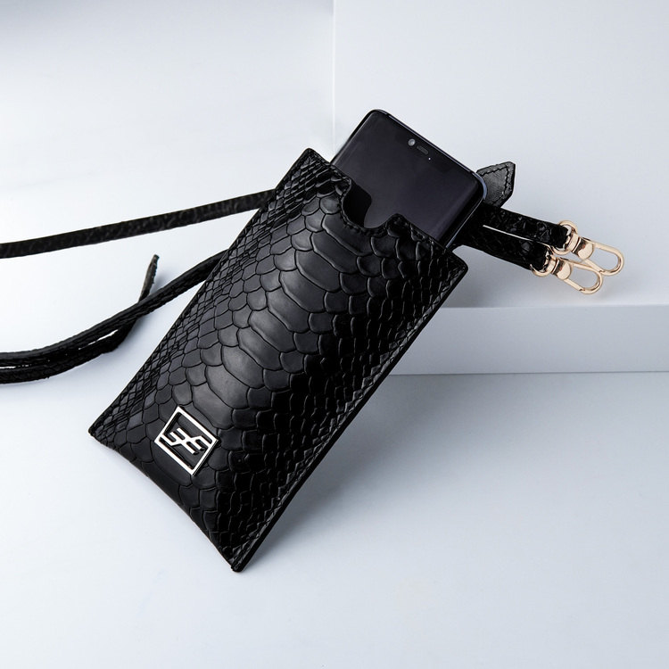 Bild 1 Genuine Leather Phone pouch mobilfodral och lyxig phone case python pattern
