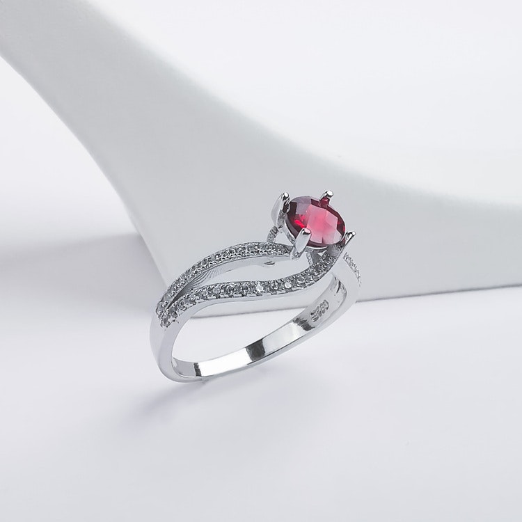 1- Seductive Carmine Silver Ring 925 Modern and trendy Silver Rings and women jewelry and accessories from SWEVALI fashion Sweden