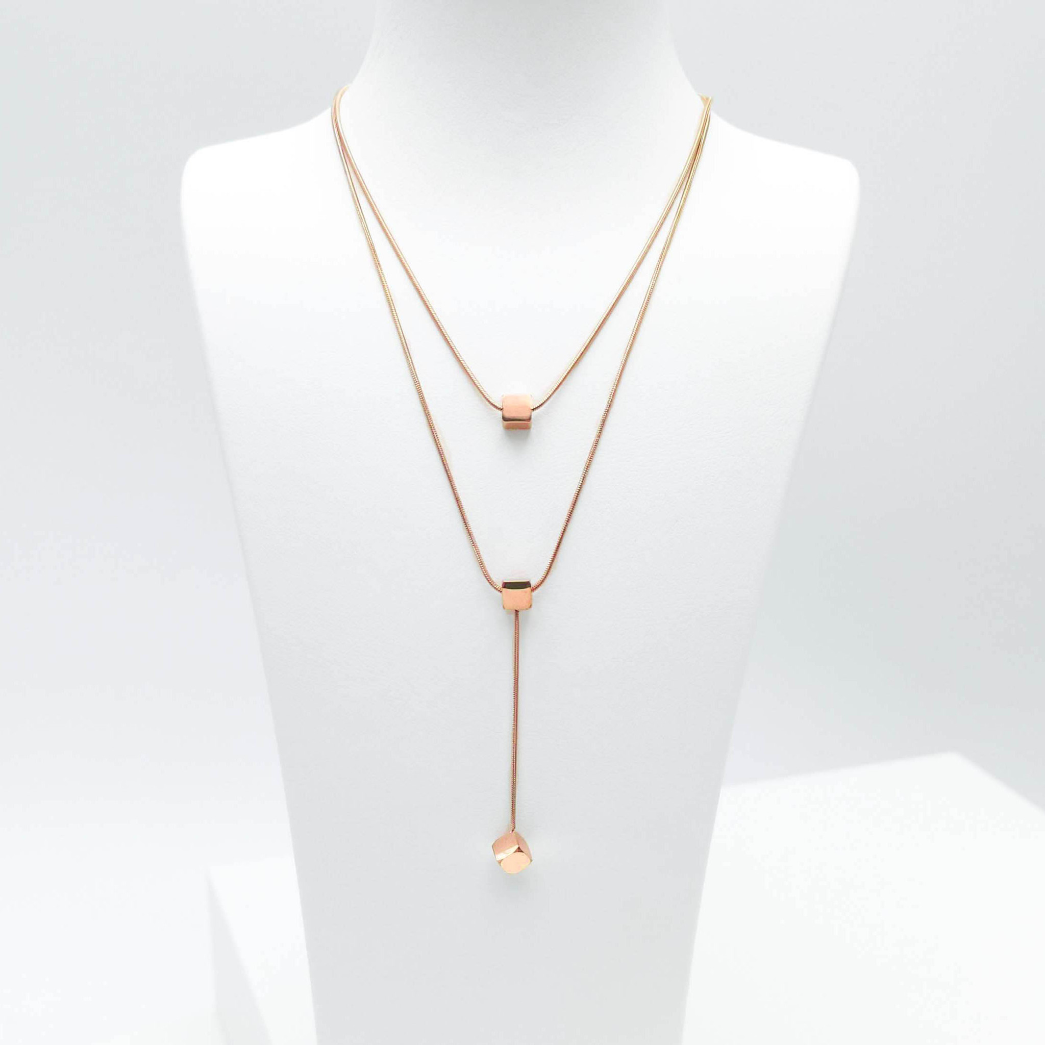 1- Charisma Lucky Orbits Halsband Modern and trendy Necklace and women jewelry and accessories from SWEVALI fashion Sweden