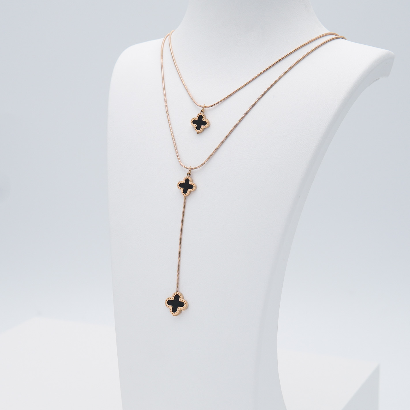 1- Clover Lucky Forever Rose Edition Halsband Modern and trendy Necklace and women jewelry and accessories from SWEVALI fashion Sweden