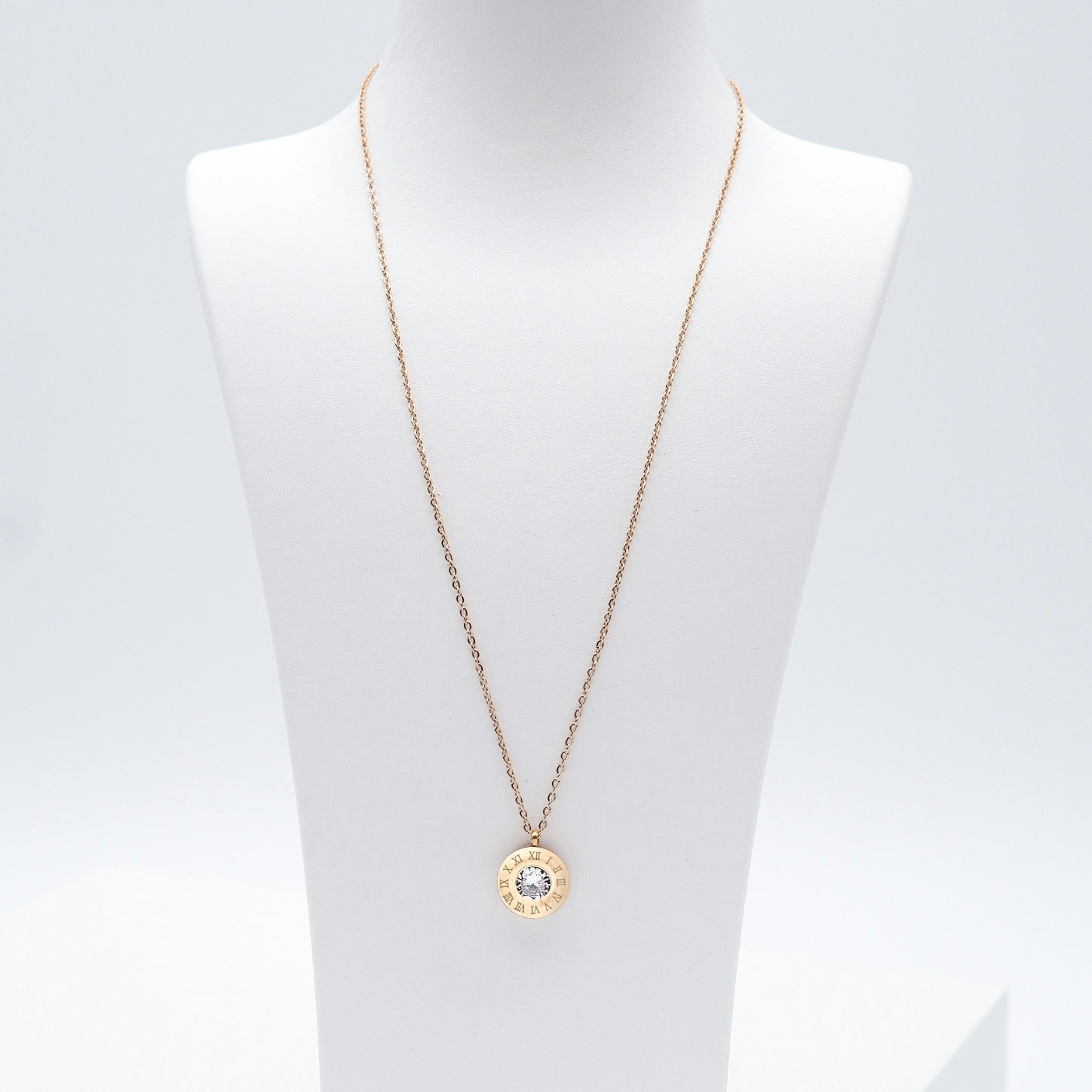 1- 4 Queen Diamonds Necklace Rose Edition Halsband Modern and trendy Necklace and women jewelry and accessories from SWEVALI fashion Sweden