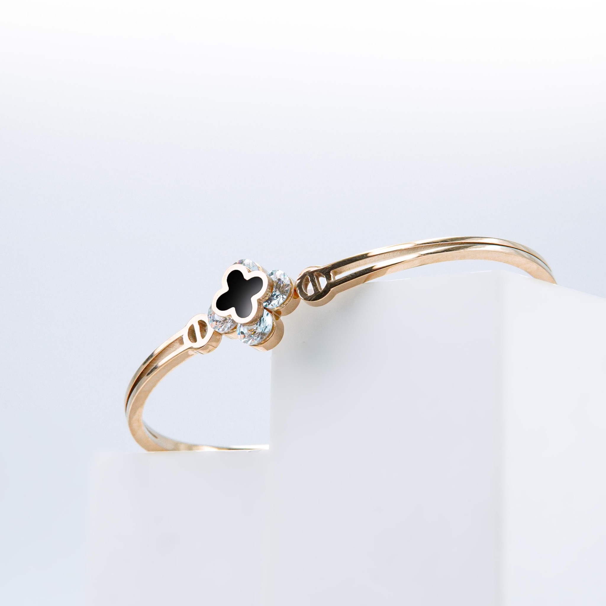 3 Clover Crown Diamond - Rose Gold Edition Armband Dam - SWEVALI