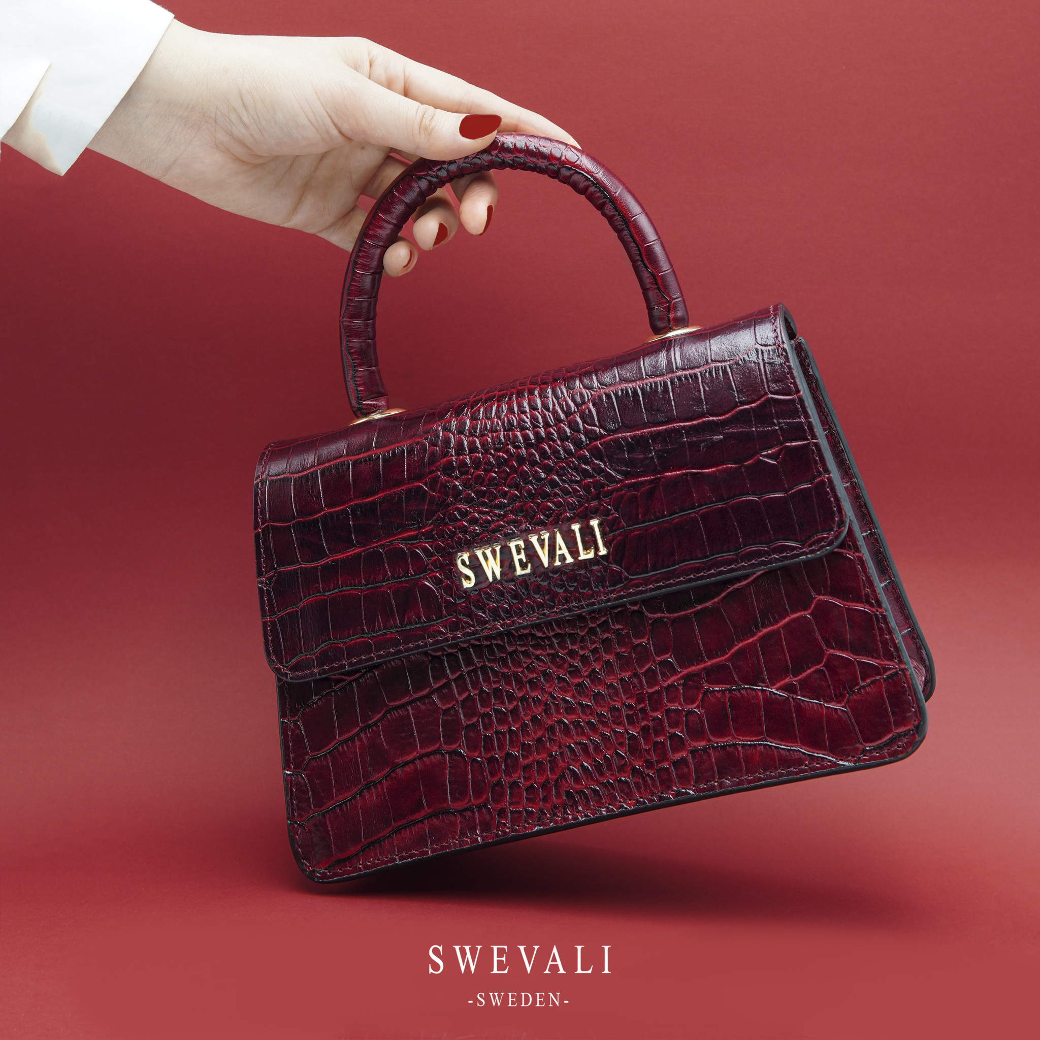 Leather Sling Bag &quot;Coco Carmine&quot; The Classy - SWEVALI