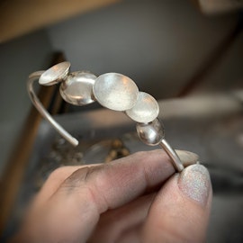 Bubble trouble, silver armband