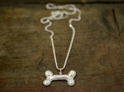 Hundben/ Dog bone, hängsmycke i silver