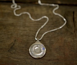 REflute - silverhalsband med lila & blå stenar