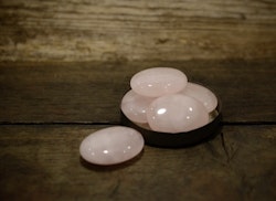 Rosenkvarts, 40 gram, touch stone, handsten