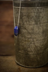 Lapis lazuli, dubbelspets på silverkedja