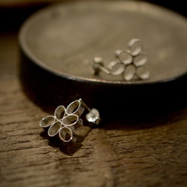 Fleur, silverörhängen