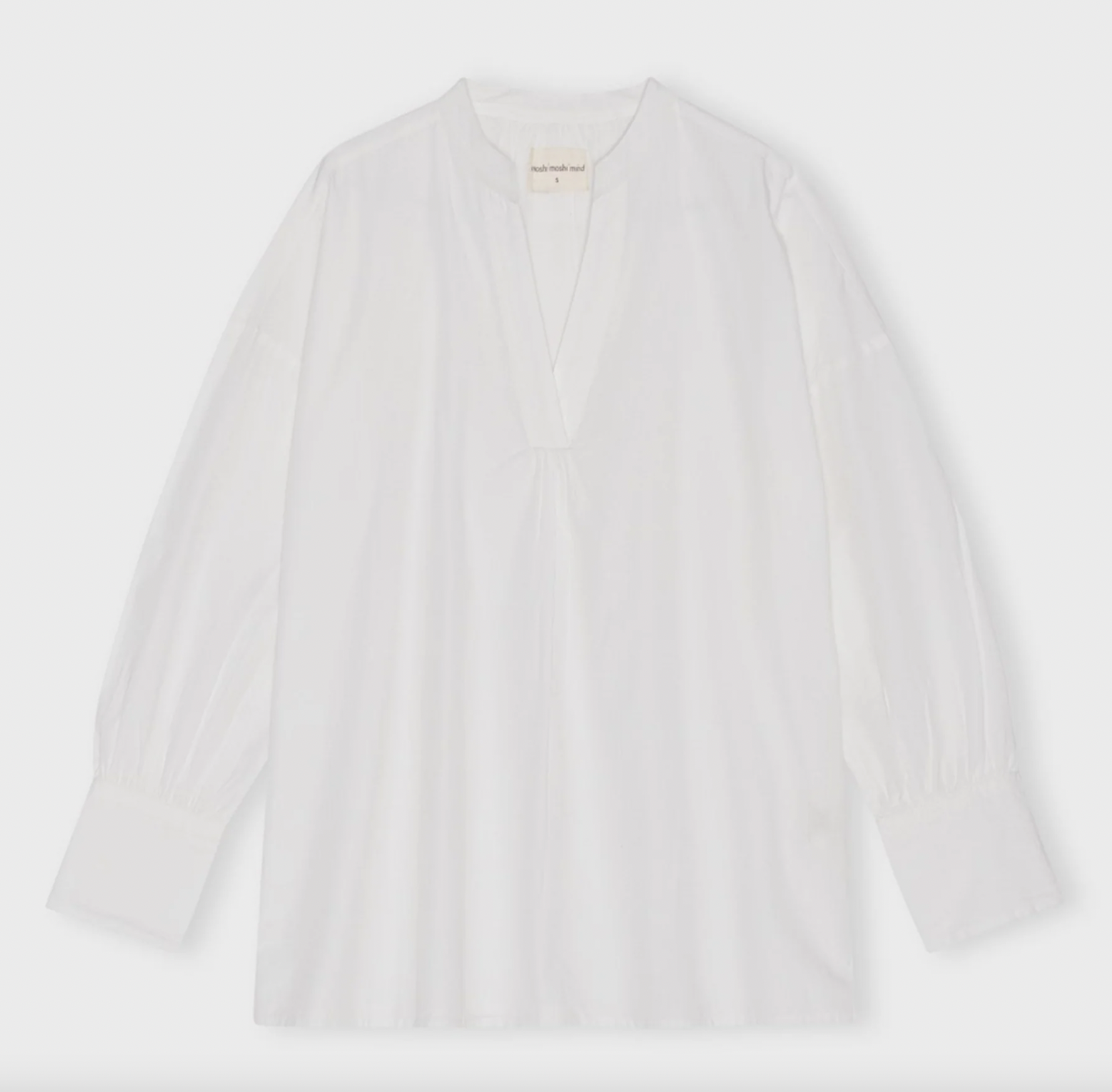 vit v-ringad skjorta i krispig organic cotton poplin