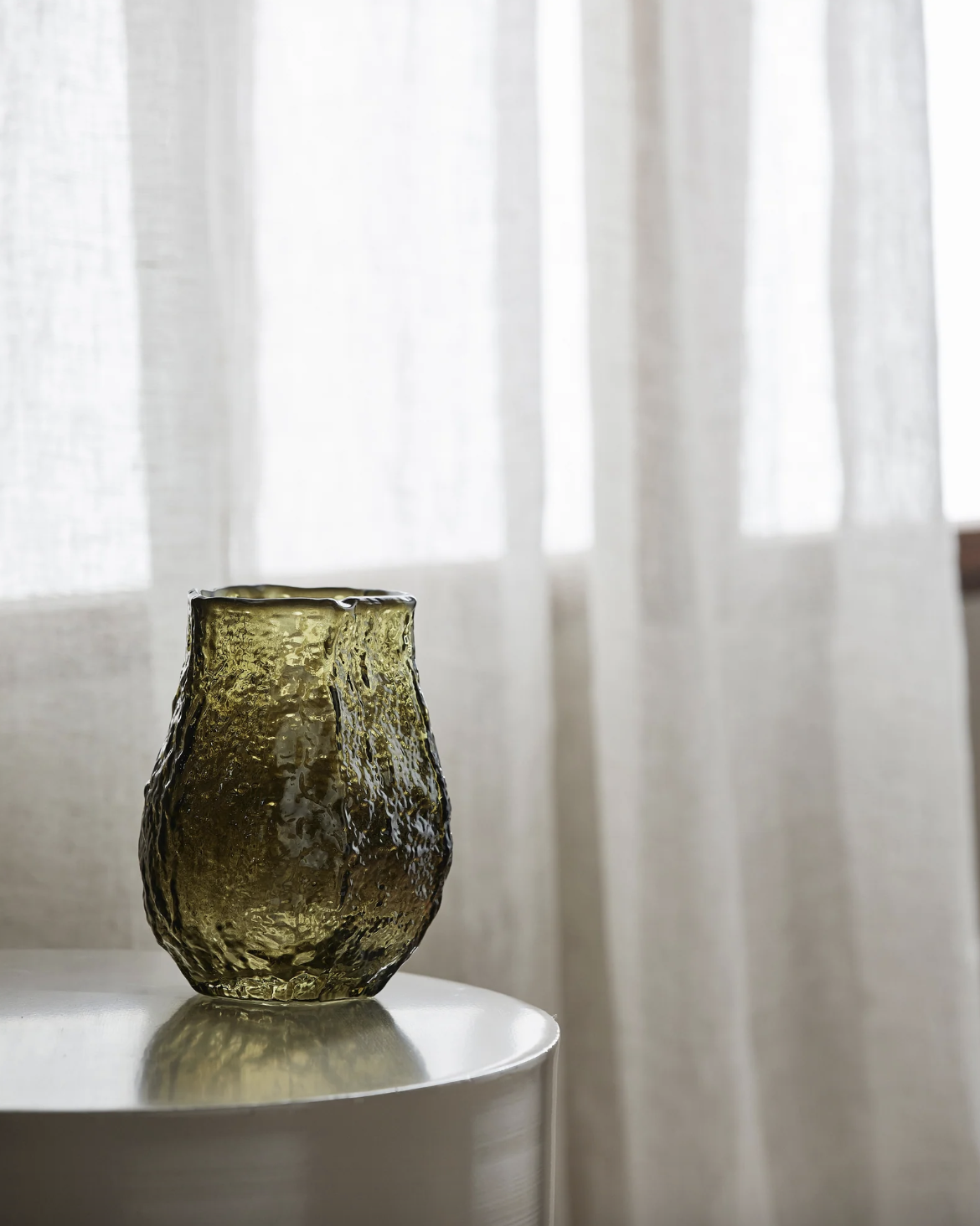 Parry vase, vas i grönt glas med lite bubblig struktur, från Nordal.