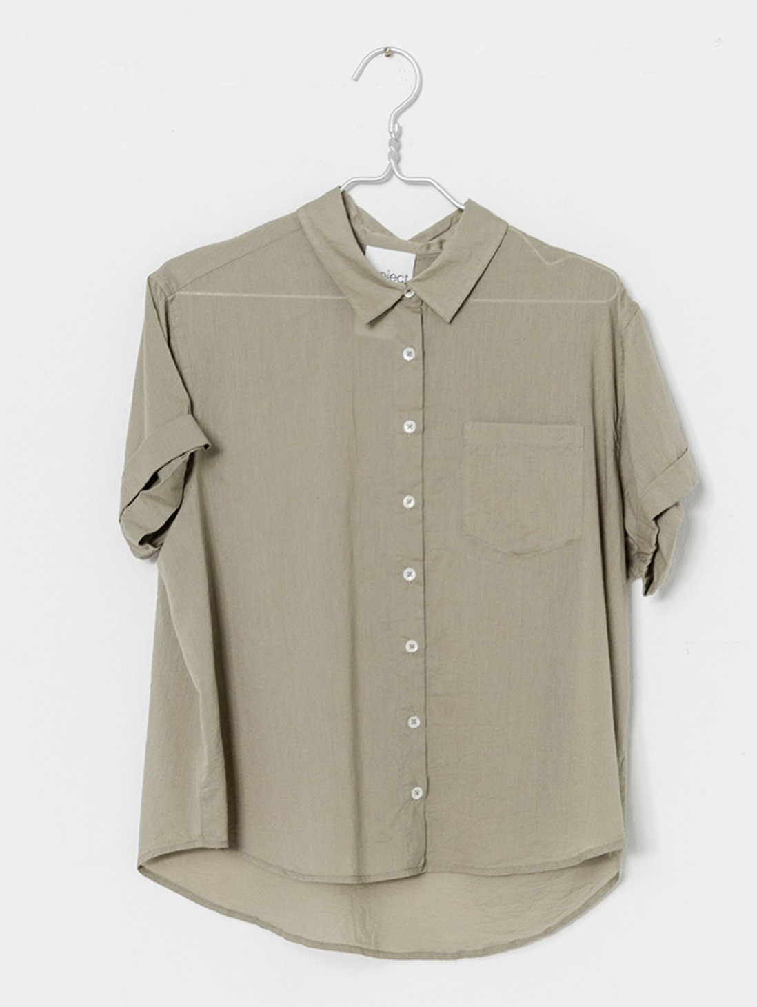 Tunn luftig blus med kort ärm i bomullsvoile, organic cotton, från Project AJ117