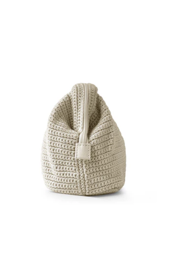 Cosmetic bag crochet, virkad sminkväska eller neccessär, från Ceannis