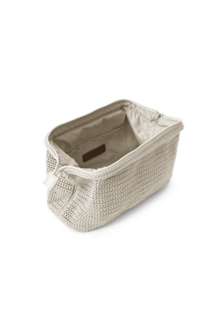 Cosmetic bag crochet, virkad sminkväska eller neccessär, från Ceannis
