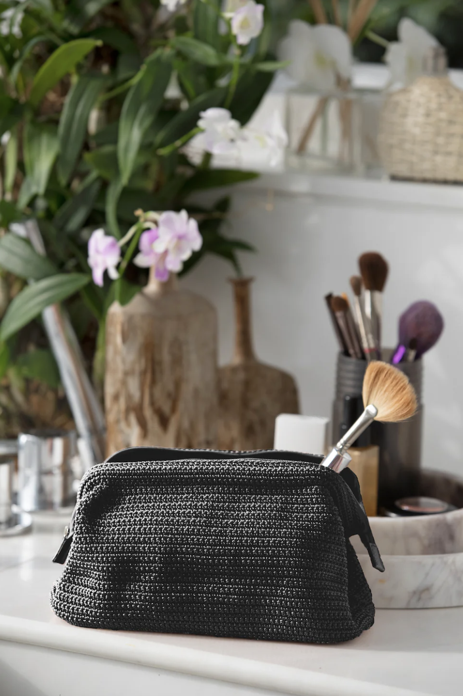 Cosmetic bag crochet, virkad sminkväska eller neccessär, från Ceannis