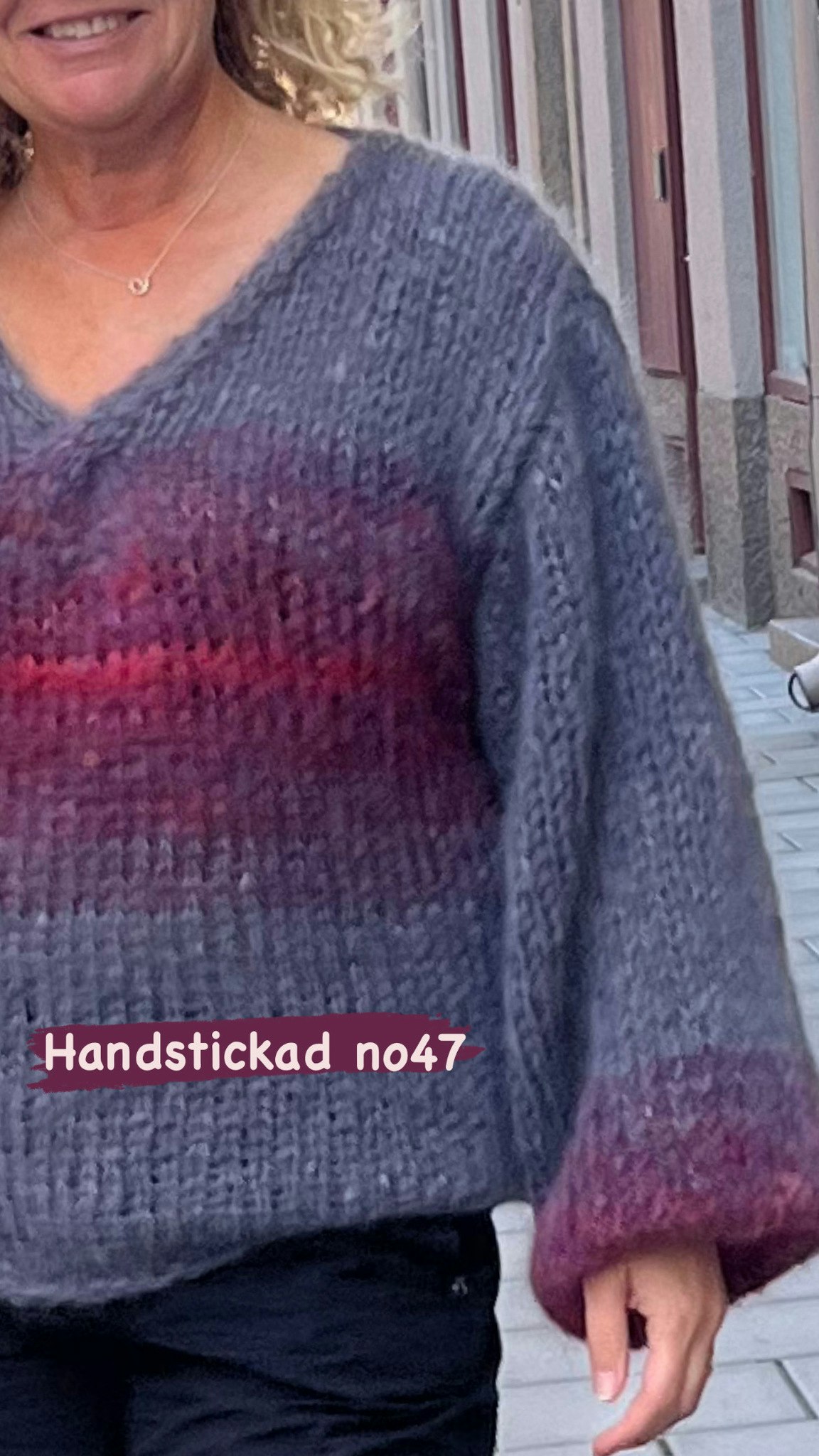 Handstickad mohairtröja, med puffärm