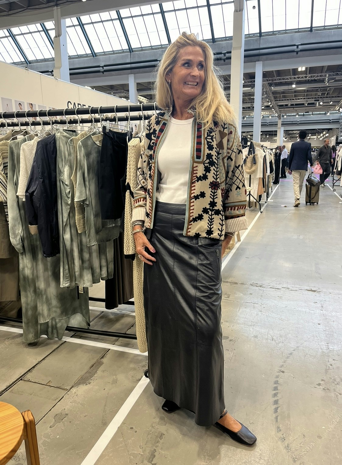 Tisvilde jacket, kort broderad jacka i bomull, i bohemisk stil.