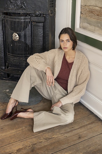 Suzette Cardigan Sand - EN kvar!