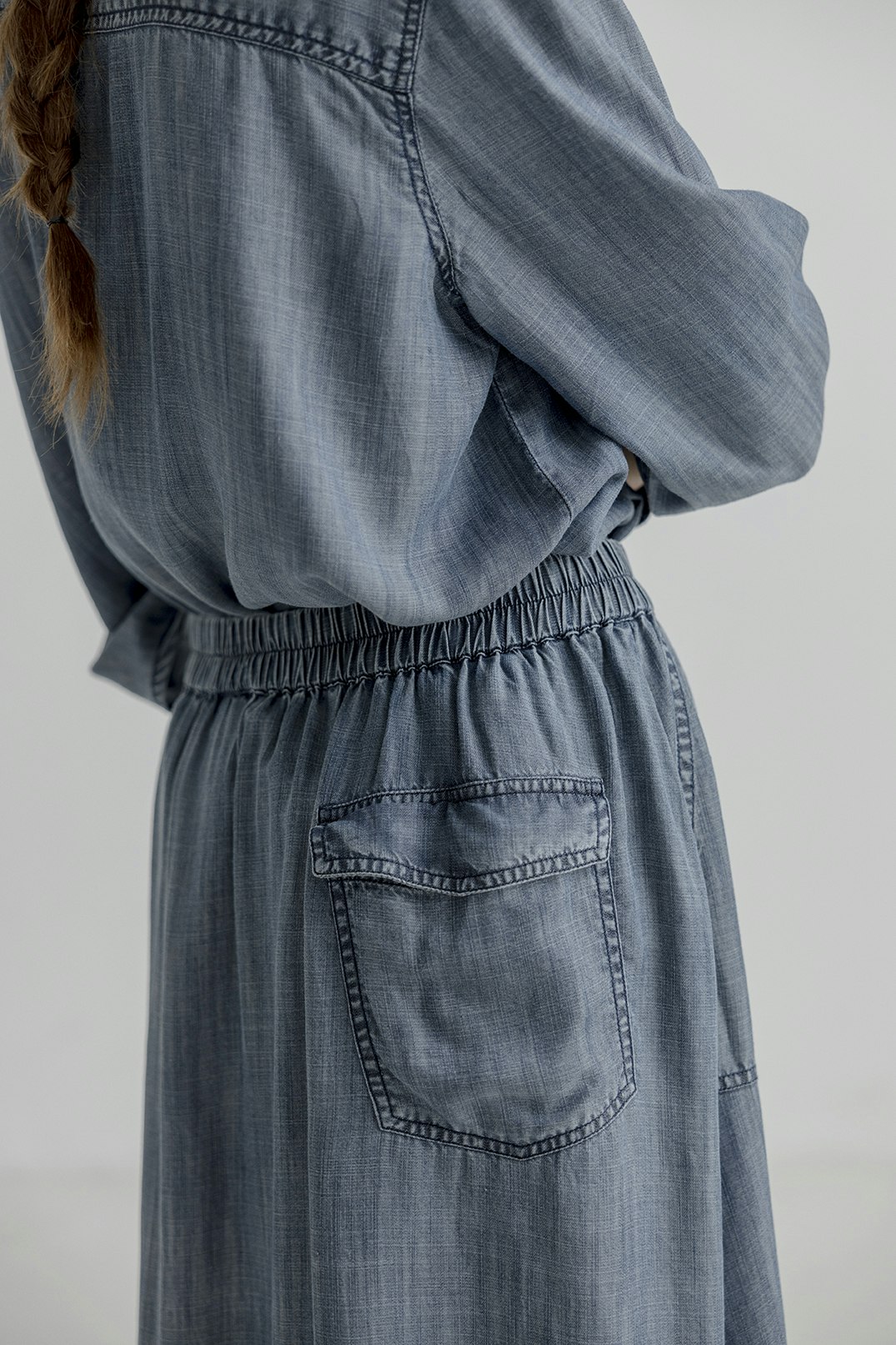 Lång vid kjol i tencel med denimlook, från Porject AJ117.