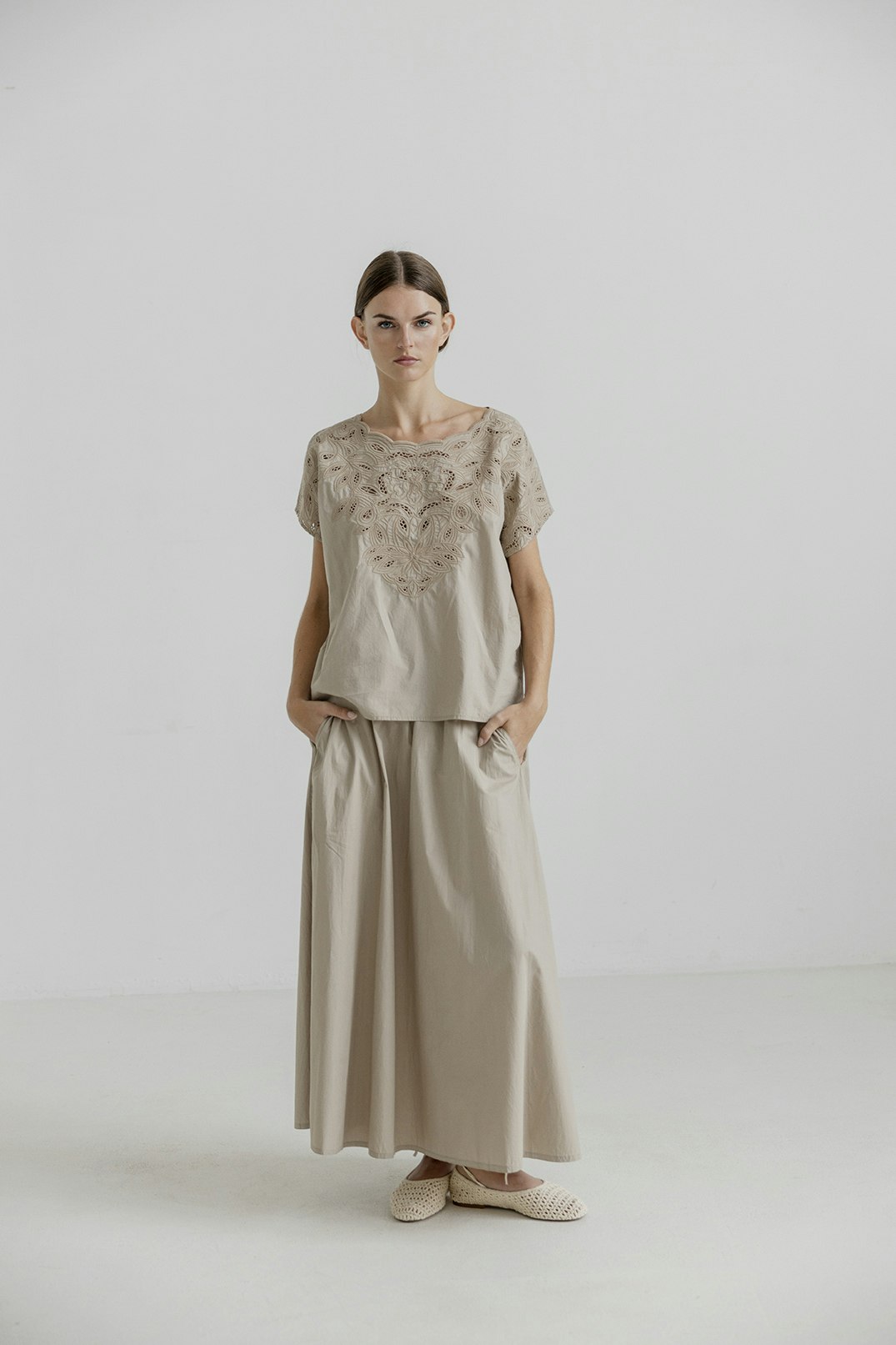 Hailey Skirt, kjol i organic cotton med vidd och fickor från Project AJ117