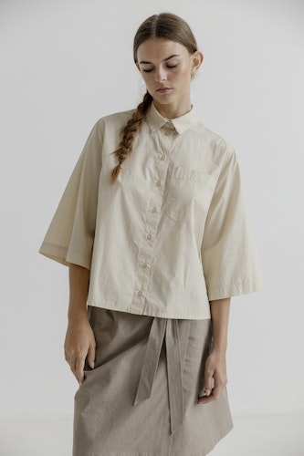 Hortense Shirt - En kvar, mörkbrun!