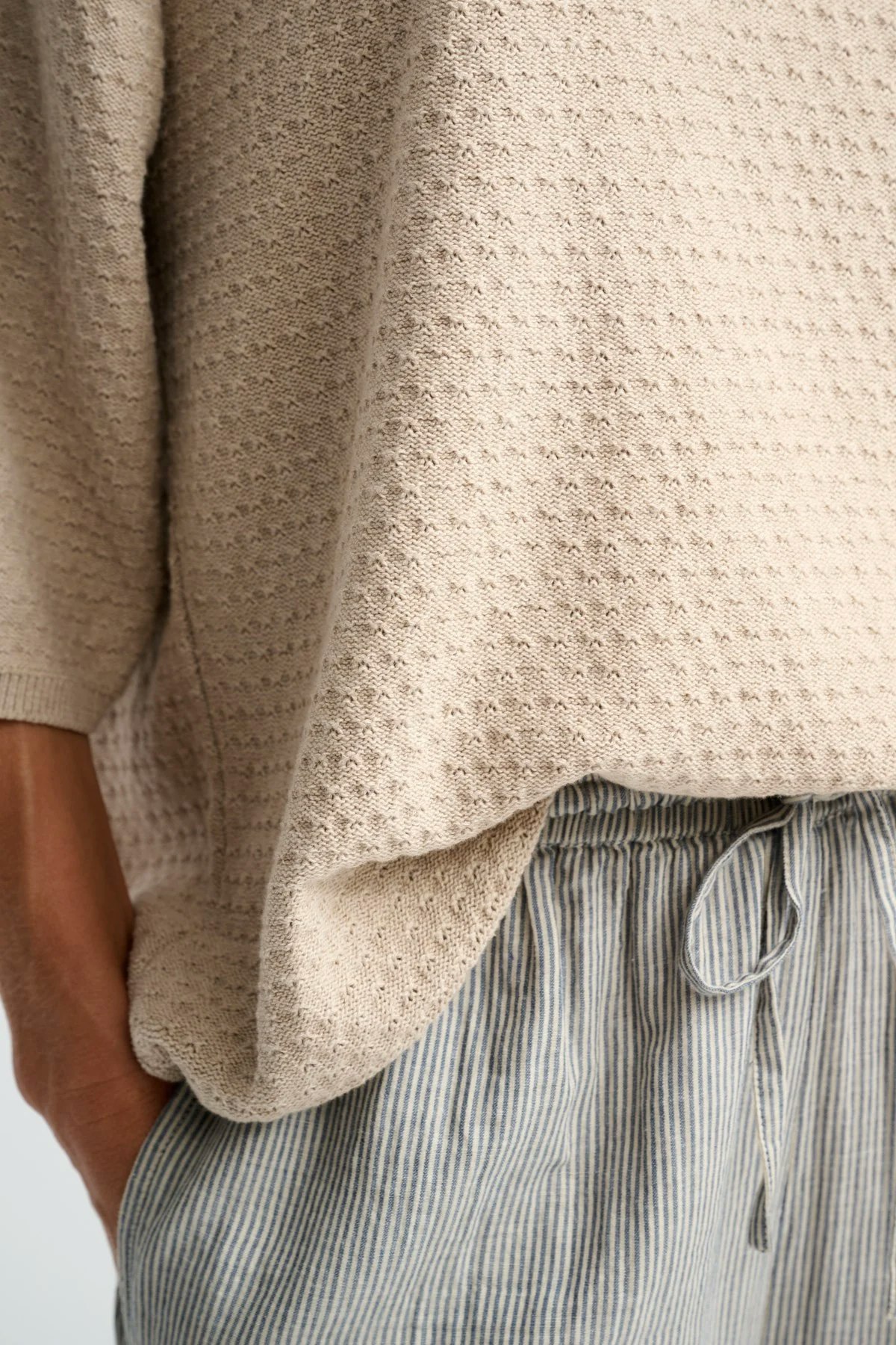 Pearl knit tee, en stickad top med båthalsringning och trekvartsärm, stickad i gots cert organic cotton, från Moshi Moshi Mind.