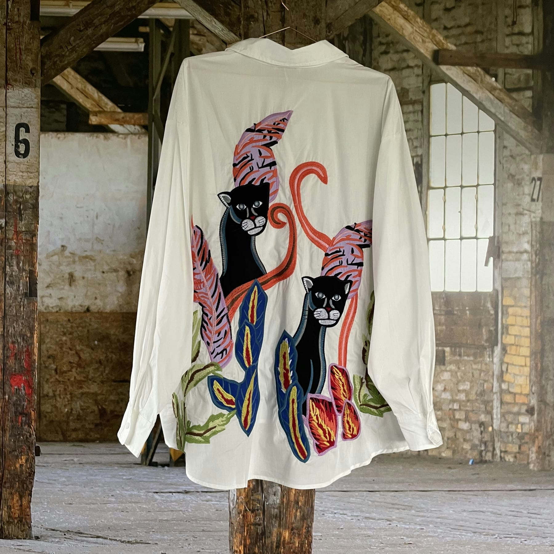 Catz Shirt White - Slutsåld!
