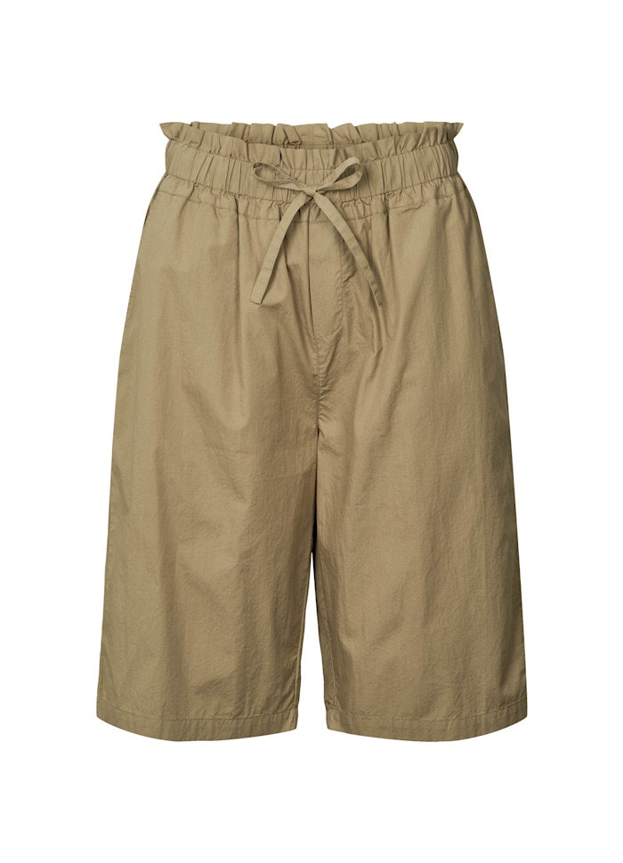 PJ shorts long, shorts i bermudamodell, med knyt upptill och fickor. Organic cotton poplin från Project AJ117