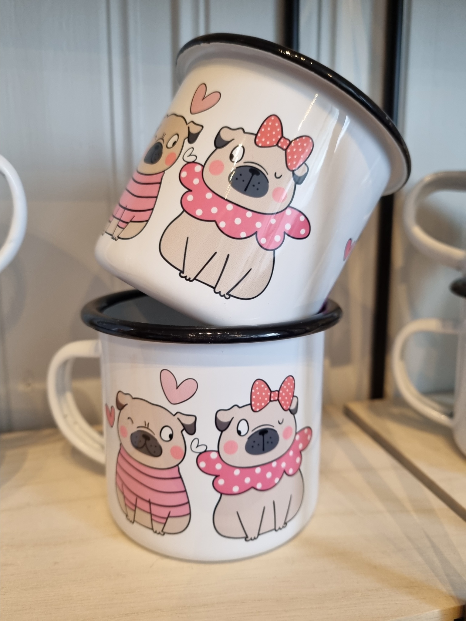 Emaljmugg - Hundar i rosa
